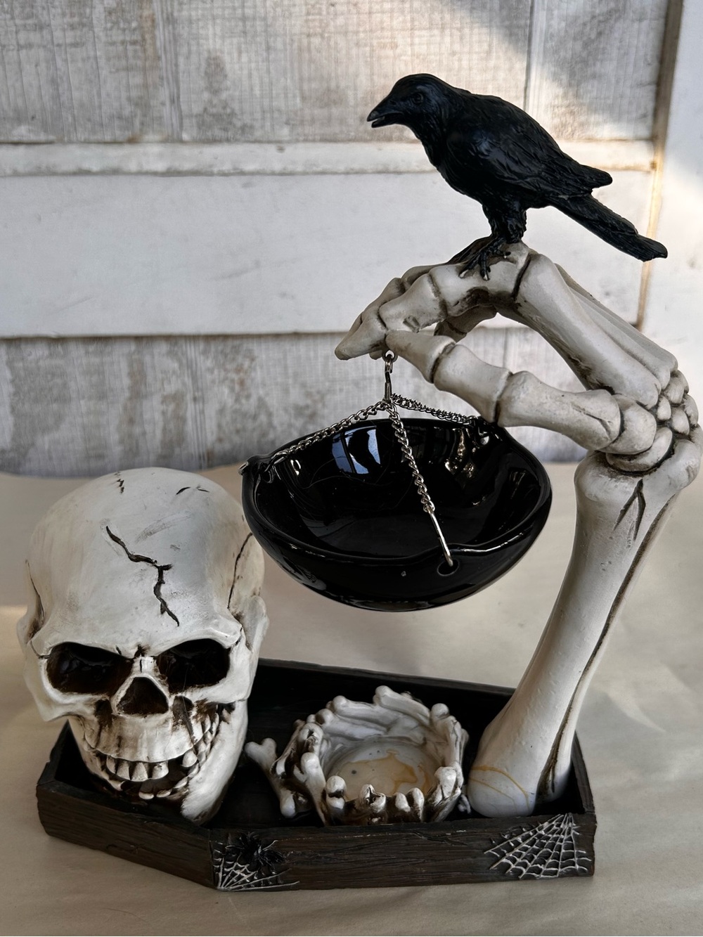 2012 Yankee Candle Halloween Skull Tart Warmer